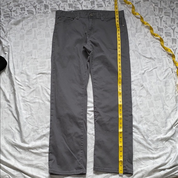 Chip & Pepper Gray Straight Jeans with Washed Effect - Picture 1 of 16